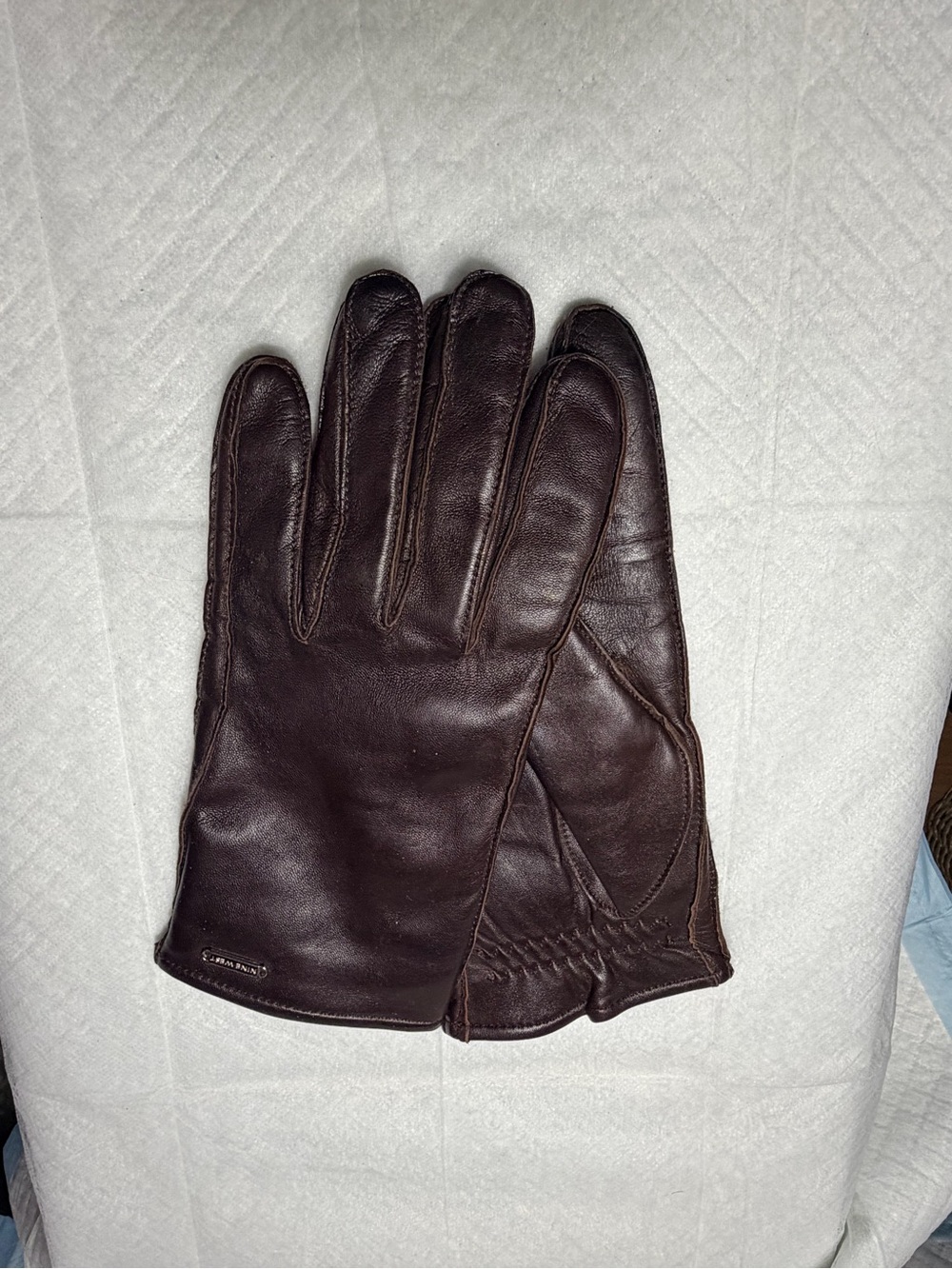 Nine West Dark Brown Leather Womenโs Gloves